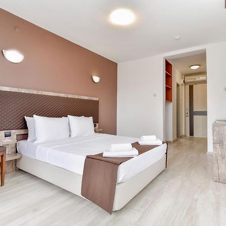 A 11 Hotel Çeşme エクステリア 写真