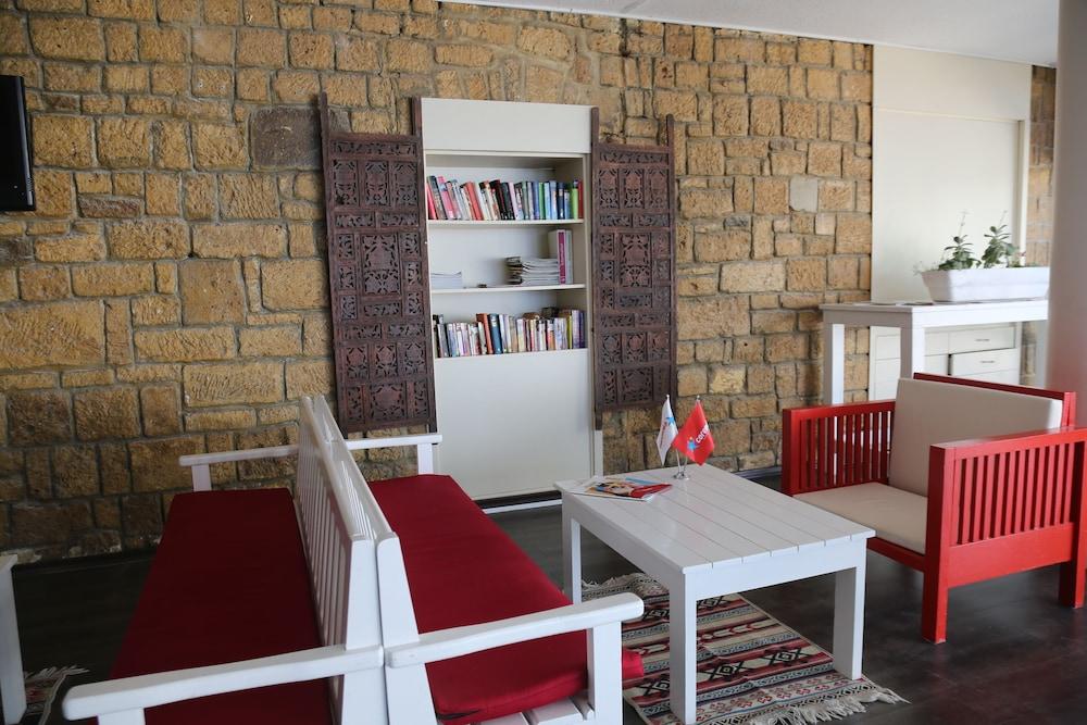 A 11 Hotel Çeşme エクステリア 写真