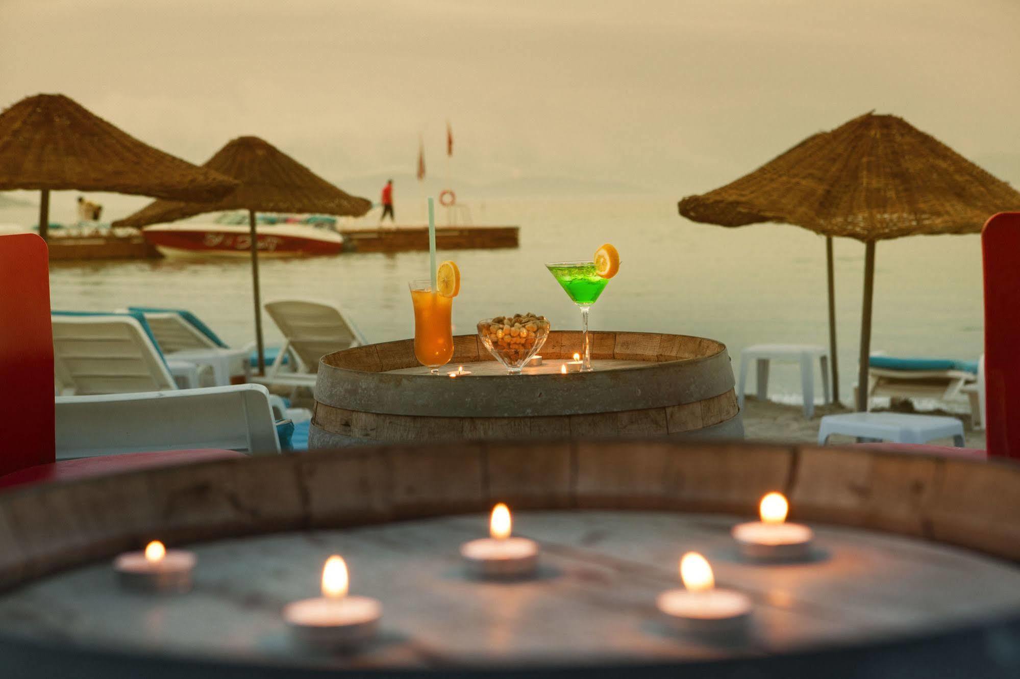 A 11 Hotel Çeşme エクステリア 写真