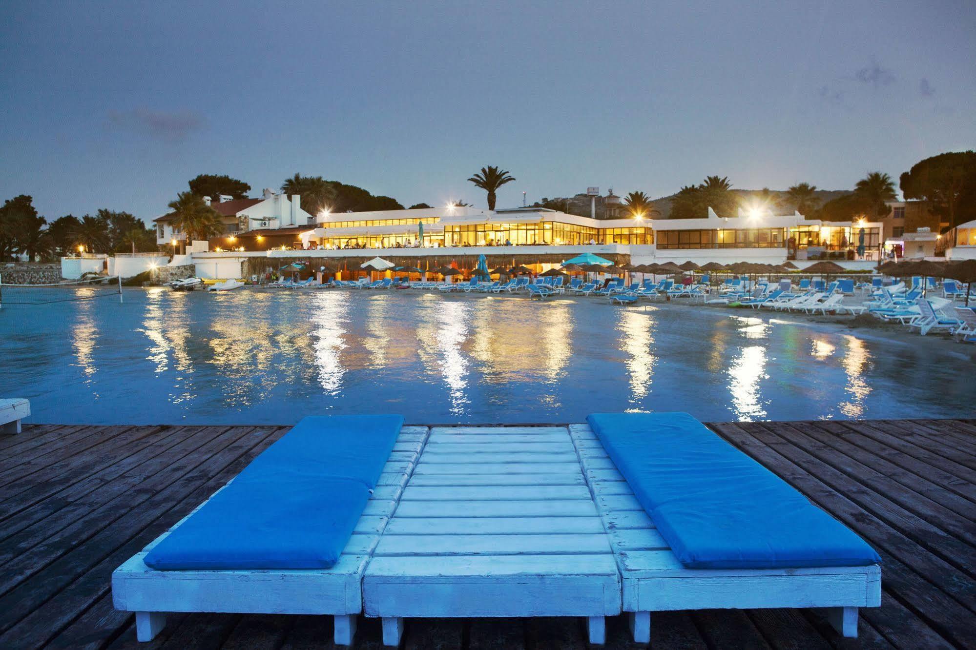 A 11 Hotel Çeşme エクステリア 写真