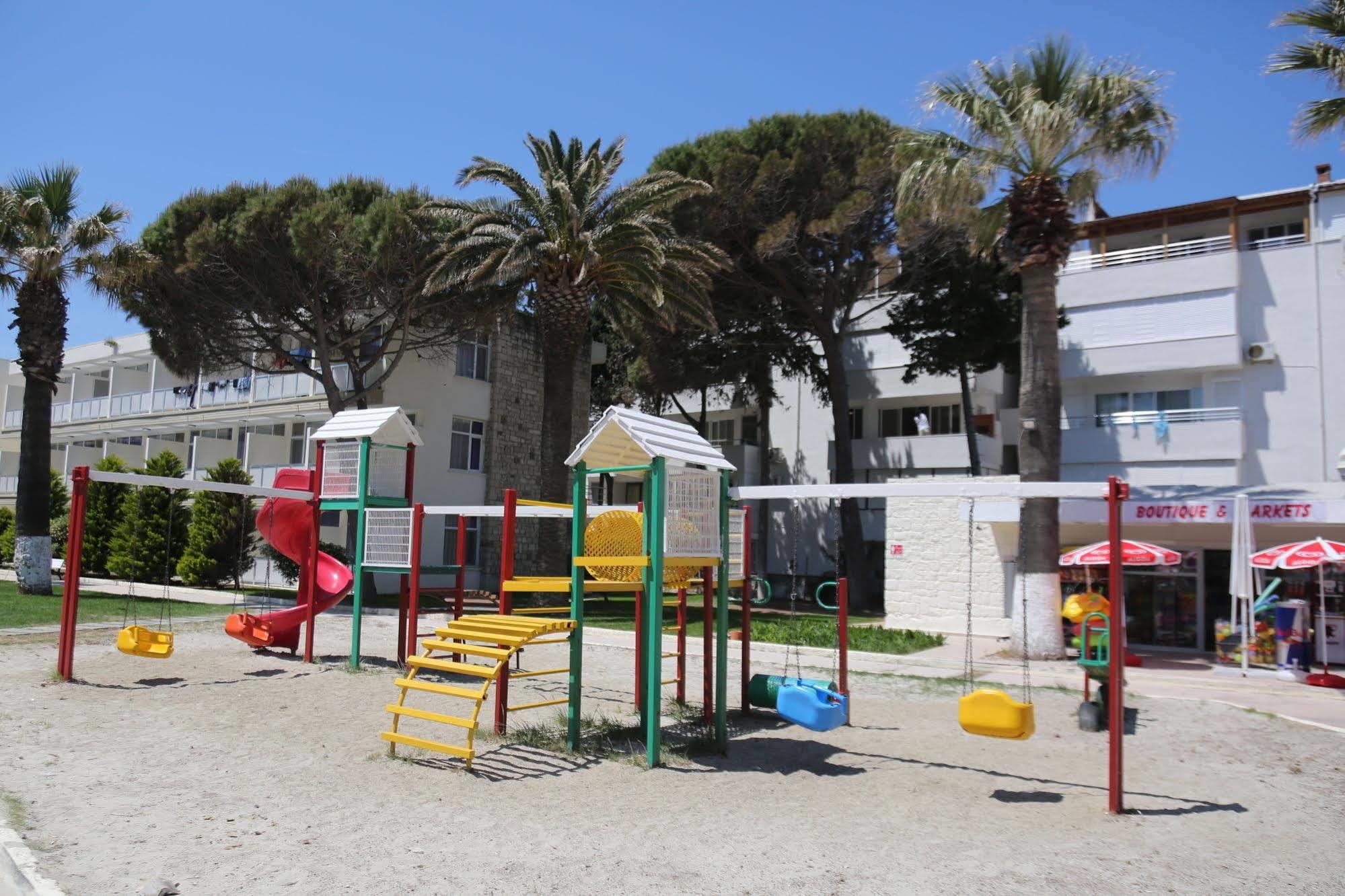 A 11 Hotel Çeşme エクステリア 写真