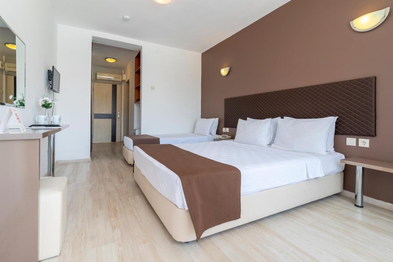A 11 Hotel Çeşme エクステリア 写真